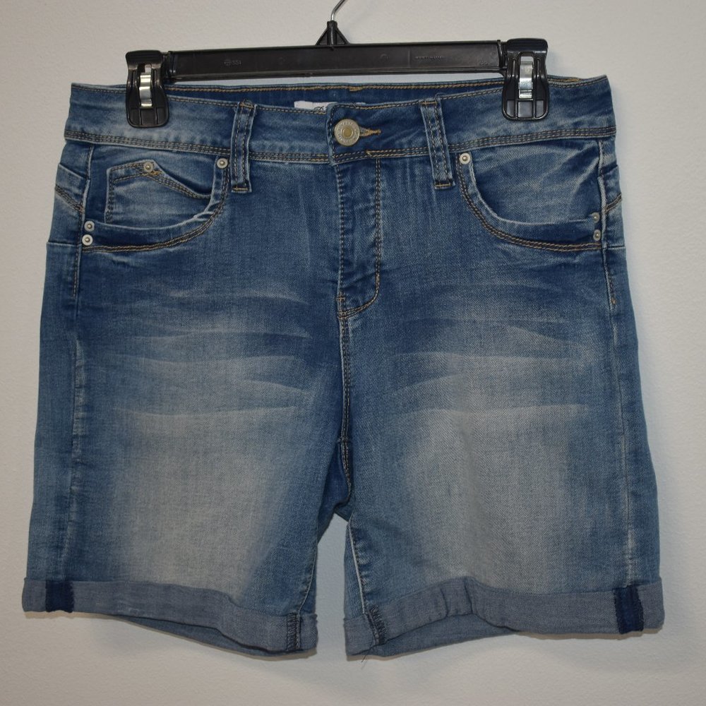 Royalty For Me Light Jean Cuffed Shorts Size 8
